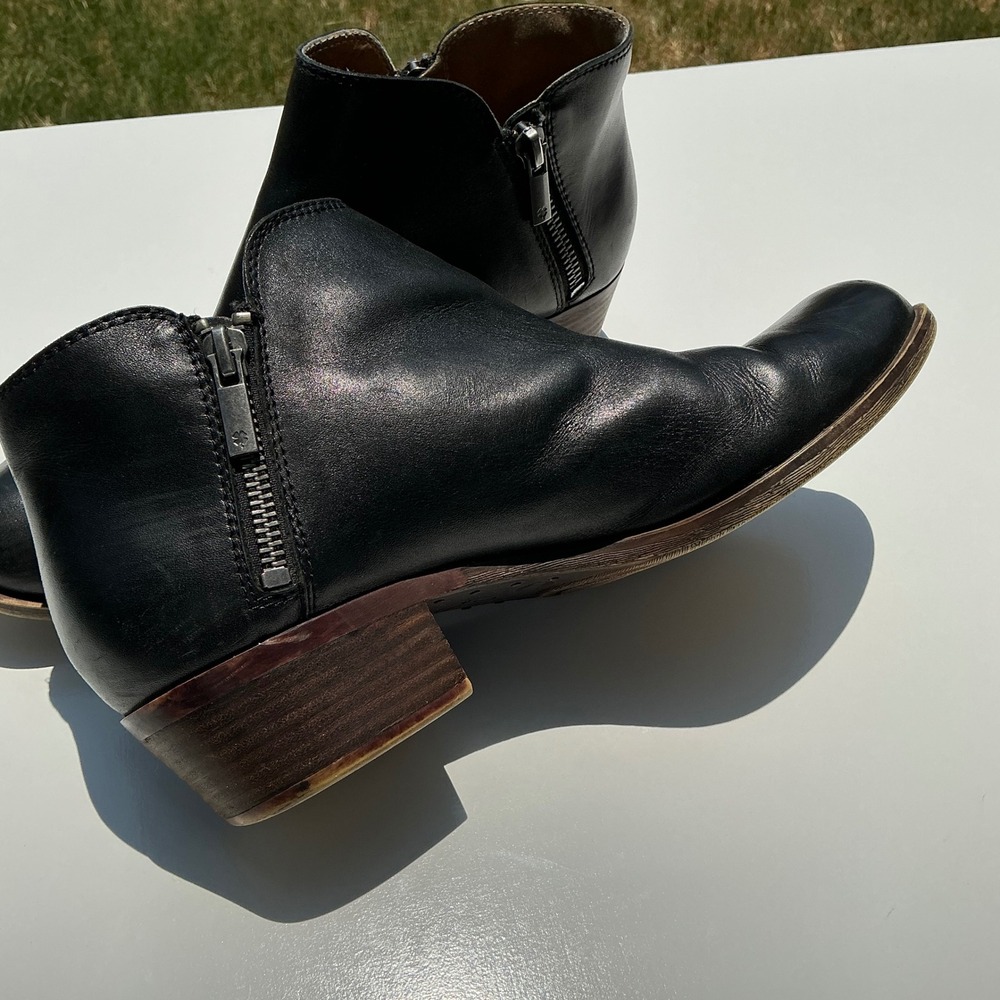 Lucky Brand Burklee Black Leather Ankle Boots Dual Zip Stacked Heel 8.5M - Picture 1 of 8